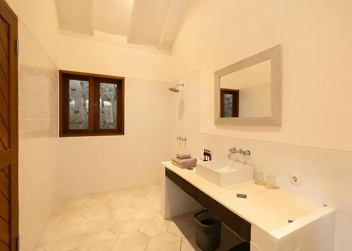 Happy Together By Kresna Hospitality Seminyak 